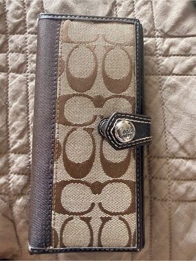 Coach Signature Checkbook Wallet Brown Khaki Y2K Organizer